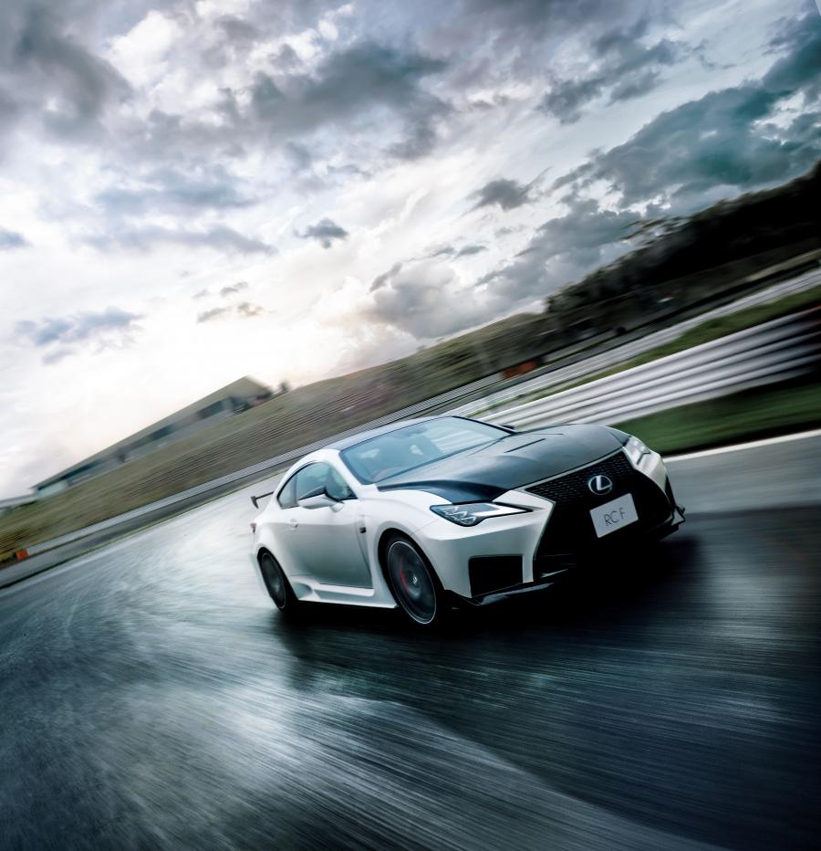  Lexus RC F Performance Package 2019 года  (JP) (фото 9 из 31)